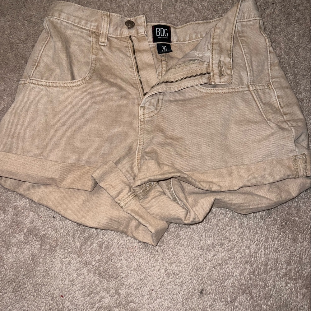 khaki jean shorts